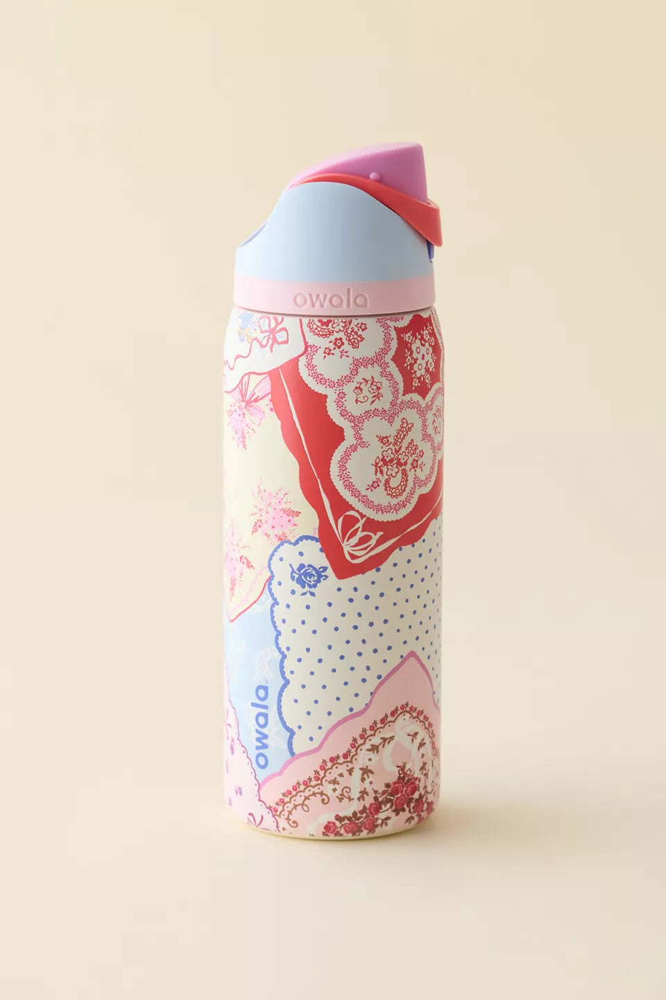 Owala UO Exclusive Hankies Print FreeSip 32 oz Water Bottle