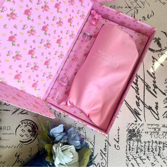 NWT Stanley 1913 x LoveShackFancy H2.0 FlowState Quencher in Ibiza Sunset - 40oz